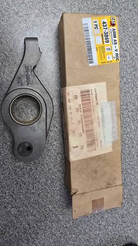 274-8094 Cat 437-3869 Rocker Arm