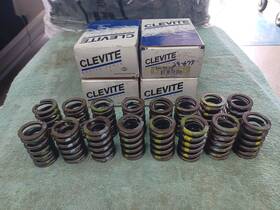 212-1150 Clevite Valve Springs 24-677 Set Of 16