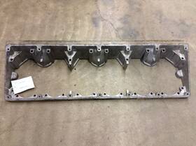 3037628 Cummins L10 Engine Rocker Housing - Used P/n