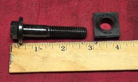 F.c.12.9 Cummins 3679427 Isx Fuel Injector Bolt . With Retaining Clamp