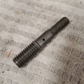 693-010 Dorman 1956-1960 Pontiac V8 Cylinder Head Rocker Stud With Oiling Hole 7/16-14 X 5/16-24