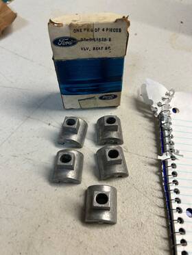 D7az-6a528-a-4 Ford Nos D7az-6a528-a Engine Rocker Arm Pivot 460 351c W-pedestal Fulcrums