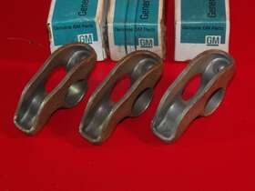 1241851 Gm Nos Rare 1973-1980 Buick Set Of Three 350 455 V8 Engine Rocker Arms