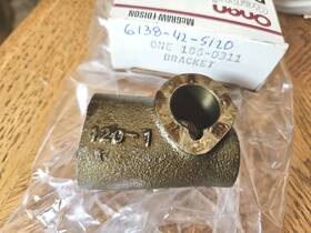 6138-42-5120 Komatsu Bracket Rocker Arm Genuine Onan 186-00311 Nos