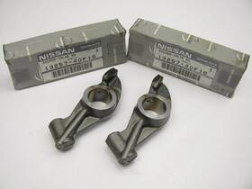 13257-40f16-2 Nissan 2 Pcs - Genuine Exhaust Rocker Arm Oem For Ka24e 2.4l Cyl. 1 And 3 Only