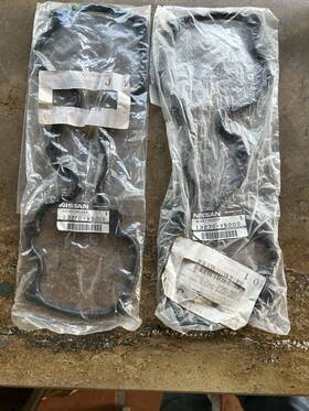 13270-v5000 Nissan Gaskets Rocker Pair Of 2