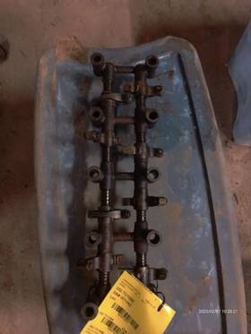 307.to1686 Toyota Hilux 1986 Rocker Arm 812212