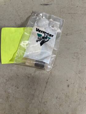 228151001 Vermeer 2440 - Roller Arm Mount Obsolete Mew Part Number 2407700